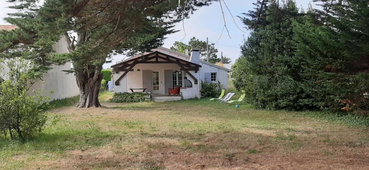 Jolie Avec Jardin A Proximite De La Villa