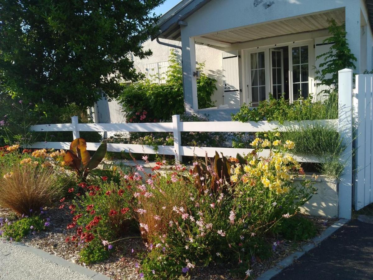 Jolie Avec Jardin A Proximite De La Villa *
