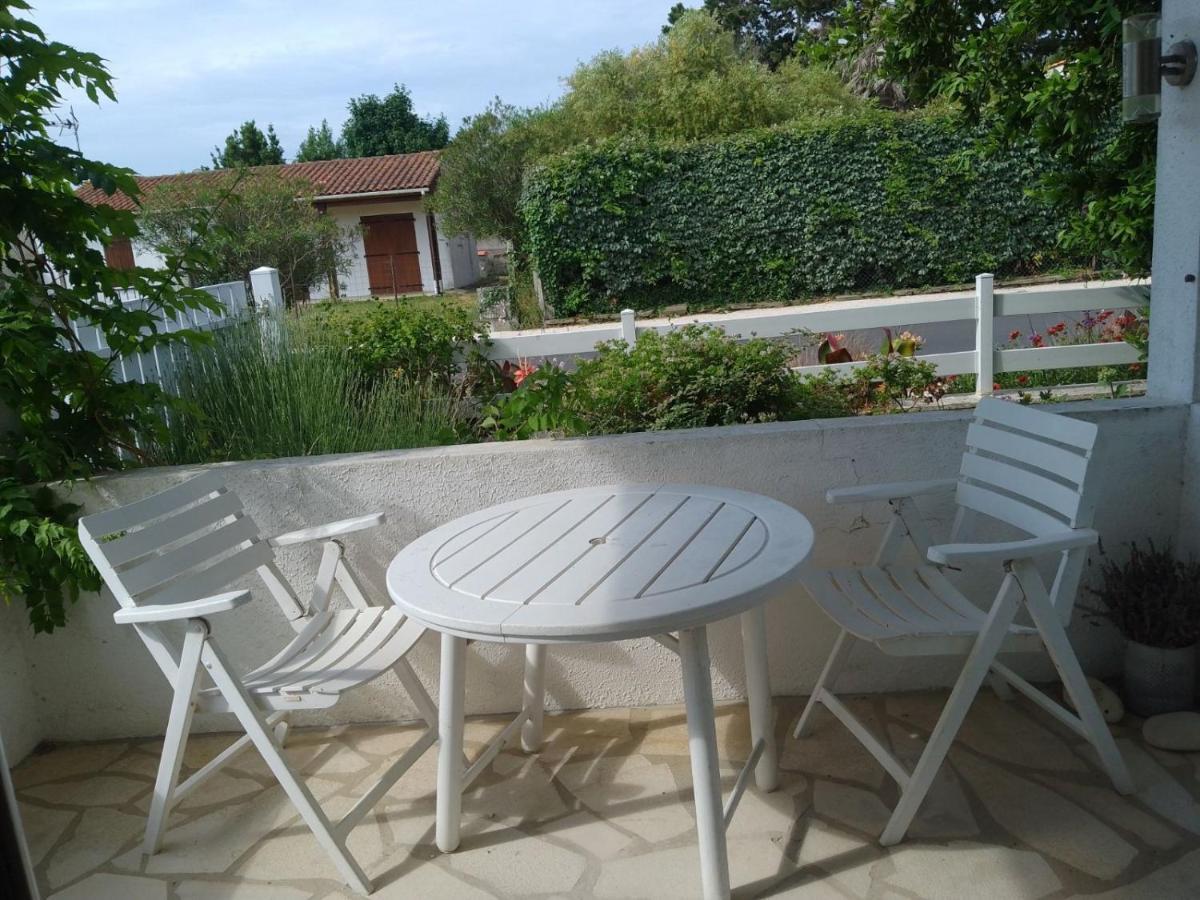 Villa Jolie Avec Jardin A Proximite De La La Brée-les-Bains